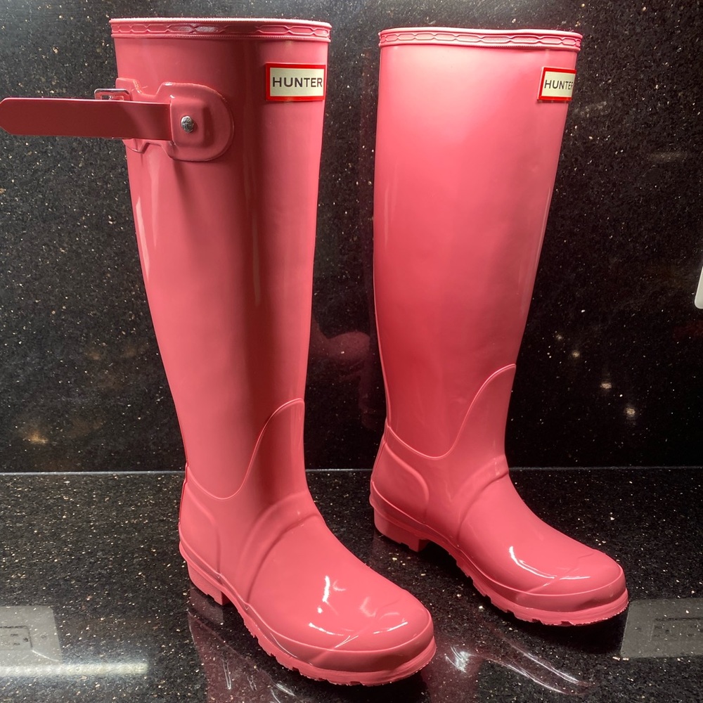 Authentic Pink Hunter boots size 5